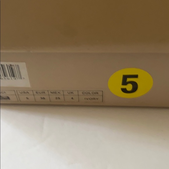 Michael Kors shoes - Picture 15 of 15